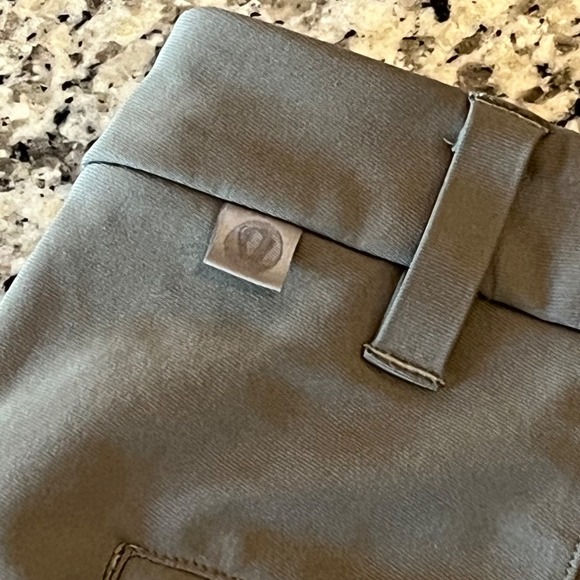 Lululemon ABC Performance Trouser Pants Mens 38 Olive Green Stretch - Picture 5 of 13